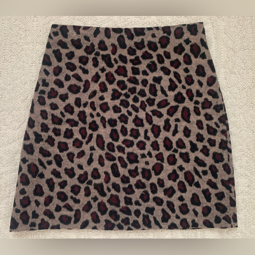 Ann Taylor - Leopard Print Mini Skirt